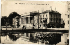 Tours-Place du Palais de Justice à Tours