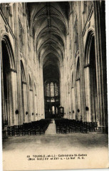 Tours-Cathédrale St-Gatien-La Nef à Tours