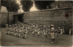 L'Avant-Garde de Viennoise - Mouvemente d'ensemble a fée Barnes.. -
													41 Loir et Cher
												