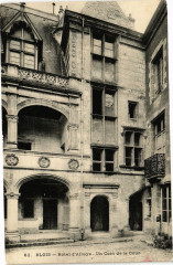 Blois-Hotel d'Alluye-Un Coin de Cour -
																					41000 Blois
																			