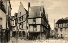Bourges - Vieilles Maisons Rue aux Toiles à Bourges