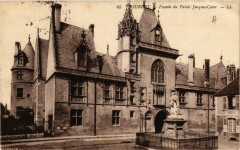 Bourges - Facade du Palais Jacques-Coeur -
																					18000 Bourges
																			