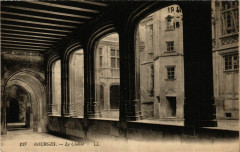 Bourges - Le Cloitre -
																					18000 Bourges
																			