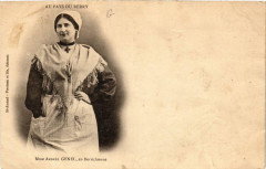 Au Pays du Berry Mme Andrée Genel, en Berrichonne -
													18 Cher
												