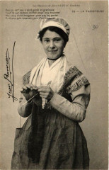 La Tricoteuse -
													18 Cher
												