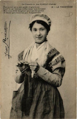 La Tricoteuse -
													18 Cher
												