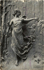 Clermont-Ferrand - Sculpture a Sainte-Cecile à Clermont-Ferrand