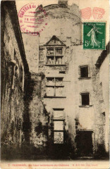 Tournoel - La Cour interieure du Chateau