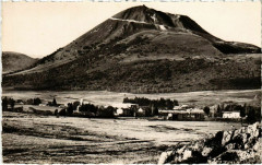 Camp militaire de la Fontaine-du-Berger et le Puy-de-Dome