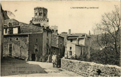 Royat - Un coin du vieux Royat et l'Eglise à Royat