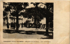 Cellule PensionnatSainte-Philomene Cour de Récréation