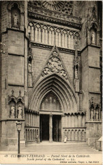 Clermont-Ferrand Portail Nord de la Cathedrale à Clermont-Ferrand