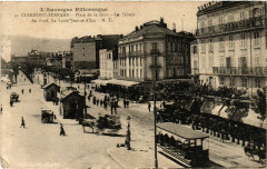 Clermont-Ferrand Place de la Gare Les Hotels. Au fond Lycée à Clermont-Ferrand