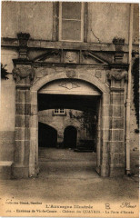 L 'Auvergne Illustrée Chateau de Quayres La Porte d'Entrée