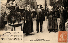 Auvergne Types Presentation des Dames