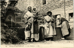 Types d'Auvergne - A la Fontaine