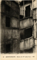 Montferrand - Maison du Xv siecle Cour