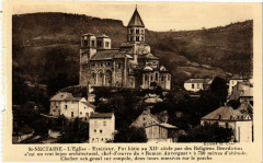 Saint-Nectaire - L'Eglise à Saint-Nectaire