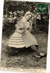 Types d'Auvergne - Costume et Coiffe du Pays
