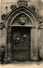 Besse - Porte d'entrée du Chateau