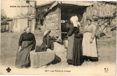 Scene du Centre - Les Potins du Village