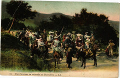 Une Caravane en excursion au Mont-Dore à Mont-Dore