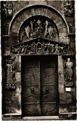 Clermont-Ferrand - Eglise N.-D. du Port - Porte Meridionale XIIs à Clermont-Ferrand