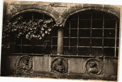 L'Auvergne-Montferrand - Loge de Lucrece Xv siecle - Les Medaillons