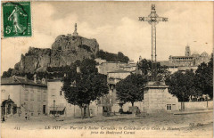 Le Puy - Vue sur le Rocher Corneille;la Cathedrale et la Croix...