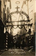 Le Puy Fetes le Jubile 1921. Rue Raphael.