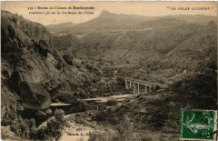 Ruines du Chateau de Rochegude - tombant a pic sur le drive droite