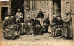 Le Puy - Groupe de dentellieres des Env. du Puy