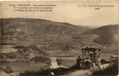 Le lac d'Issarles - Vue prise de la route