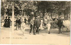 Vichy Un coin du Parc à Vichy