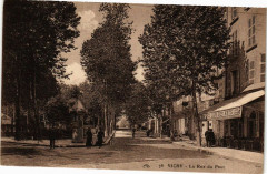 Vichy - La Rue du Pont à Vichy