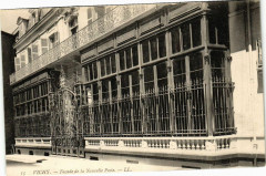 Vichy - Facade de la Nouvelle Poste à Vichy