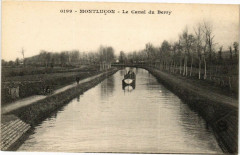 Montlucon Le Canal du Berry France à Montluçon