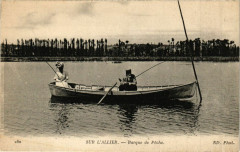 Sur l'Allier-Barque de Péche -
													03 Allier
												