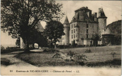 Env.de Vic sur Cere Chateau de Pestel France