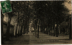 Paray-le-Monial La Promenade, Place du Marche à Paray-le-Monial