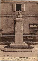 Buste du Senateu Guillemaut Phistorien de la Bresse -
													71 Saône et Loire
												