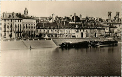 Chalon sur Saone La Saone et les Quais France