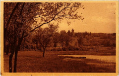 Montceau-les-Mines - L'Etang de Plessus - Le Chateau à Montceau-les-Mines
