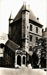 Dijon - La Tour de Bar à Dijon