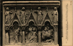 Auxerre - Eglise Saint-Etienne - Soubassement de la Porte France -
																					89290 Auxerre
																			