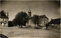 La Nocle-Malaix Place du Marche -
													58 Nièvre
												