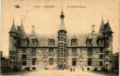 Nevers - Le Palais Ducal à Nevers