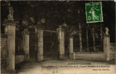 Sampigny - Entrée d'honneur de la Residence d'été de M. Poincaré à Sampigny