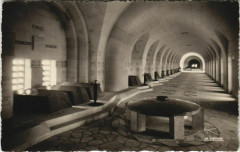 Douaumont - Interieur de l'ossuaire
