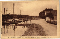 Revigny (Meuse) - Canal de la Marne au Rhin - L'Ecluse